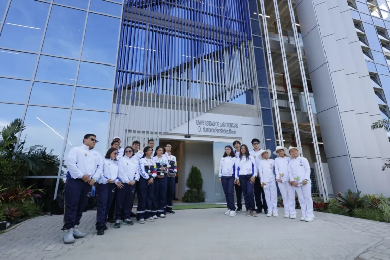 Inaugurada Universidad Nacional de las Ciencias Dr. Humberto Fernández-Morán.