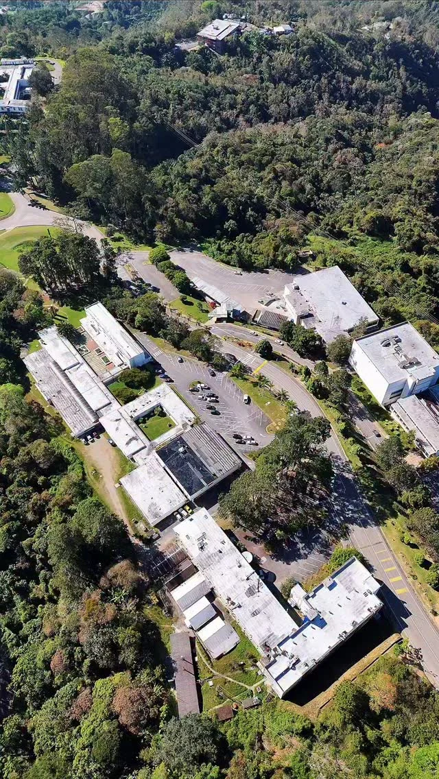 La ministra para Ciencia y Tecnología, Gabriela Jiménez Ramírez, sostuvo una asamblea con trabajadoras, trabajadores, investigadoras e investigadores del @ivic_ve para abordar sobre las devastadoras consecuencias del ataque perpetrado contra la Patria el pasado 3 de enero.

El IVIC ha sido históricamente un bastión del conocimiento, de la ciencia al servicio del pueblo y de la independencia tecnológica de la Nación.

Hoy, frente al ataque, este centro de pensamiento está llamado a organizarse, a cerrar filas y a ponerse de pie en defensa de la República Bolivariana de Venezuela y del derecho del pueblo a su futuro.