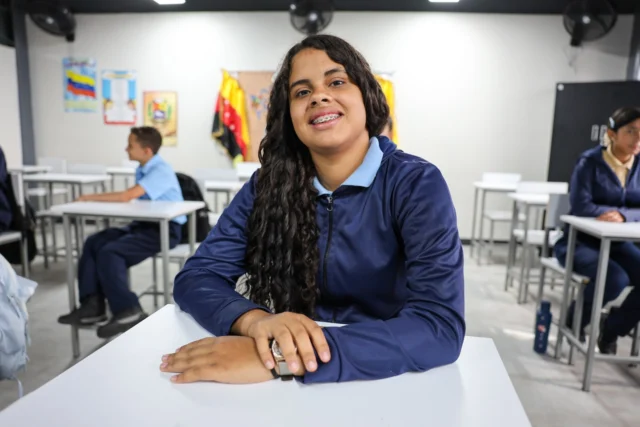 ¡El futuro de Venezuela se escribe en las estrellas! 🌌🇻🇪

Hoy nuestra GeneraciónGenial brilla en la Fase Estadal de la II Olimpiadas Venezolana de Astronomía. Más de 9.000 jóvenes están demostrando que en cada aula de nuestra Patria hay un científico en potencia listo para conquistar el cosmos.

Orgullo especial por nuestras 5.416 niñas y jóvenes que lideran con pasión esta convocatoria. ¡La ciencia tiene rostro de mujer venezolana! 💪✨

Bajo la guía del presidente @nicolasmaduro y la presidenta encargada, @delcyrodriguezv y el impulso de la Gran Misión Ciencia, Tecnología e Innovación “Dr. Humberto Fernández-Morán”, seguimos sembrando soberanía desde el conocimiento.

¡Éxito a todos los participantes! Sigan mirando al cielo, porque el límite no existe. 🚀

#CienciaParaLaVida