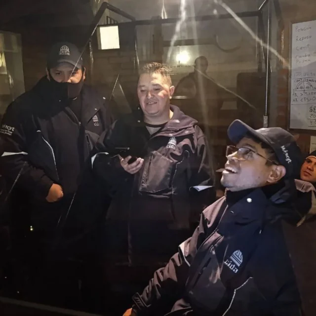 🌌 Asistentes científicos venezolanos y el equipo directivo de la Fundación @cidata_ve coordinan y fortalecen el Observatorio Astronómico Nacional (OAN) de Venezuela, ubicado en Llano del Hato, municipio Rangel del estado Bolivariano de Mérida.

🔭 Los asistentes científicos apoyan a los investigadores e investigadoras en la cadena de obtención de datos para el estudio astronómico, siendo los responsables directos de la operatividad, resguardo y control de los telescopios y sus sistemas periféricos auxiliares.

🇻🇪🤝 Una labor que permite a Venezuela avanzar en sus estudios del espacio profundo con ciencia, tecnología e innovación.