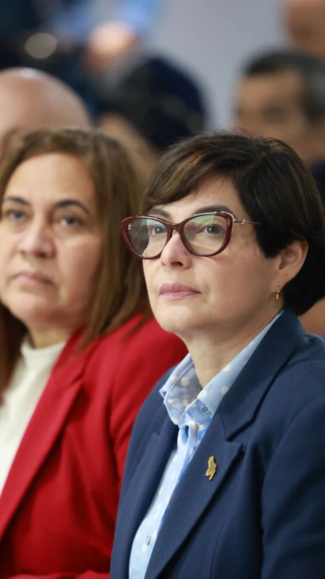 🧬 En la Escuela Latinoamericana de Medicina Dr. Salvador Allende (ELAM) se inauguró el Programa Nacional de Formación Avanzada en Bioética, con la participación de destacadas figuras del ámbito científico y académico, fortaleciendo el desarrollo integral de nuestro país.

📖 La ministra para Ciencia y Tecnología, Gabriela Jiménez Ramírez, encabezó la apertura con una clase magistral en la que resaltó la bioética como eje transversal de las políticas científicas y tecnológicas. Instó a reflexionar sobre modelos culturales y a promover una ciencia al servicio de la comunidad.

🇻🇪 Este programa, impulsado por instrucciones del presidente Nicolás Maduro y parte fundamental de la Gran Misión Ciencia, Tecnología e Innovación Dr. Humberto Fernández-Morán, busca fortalecer el pensamiento crítico, ético y colectivo en la formación de profesionales.